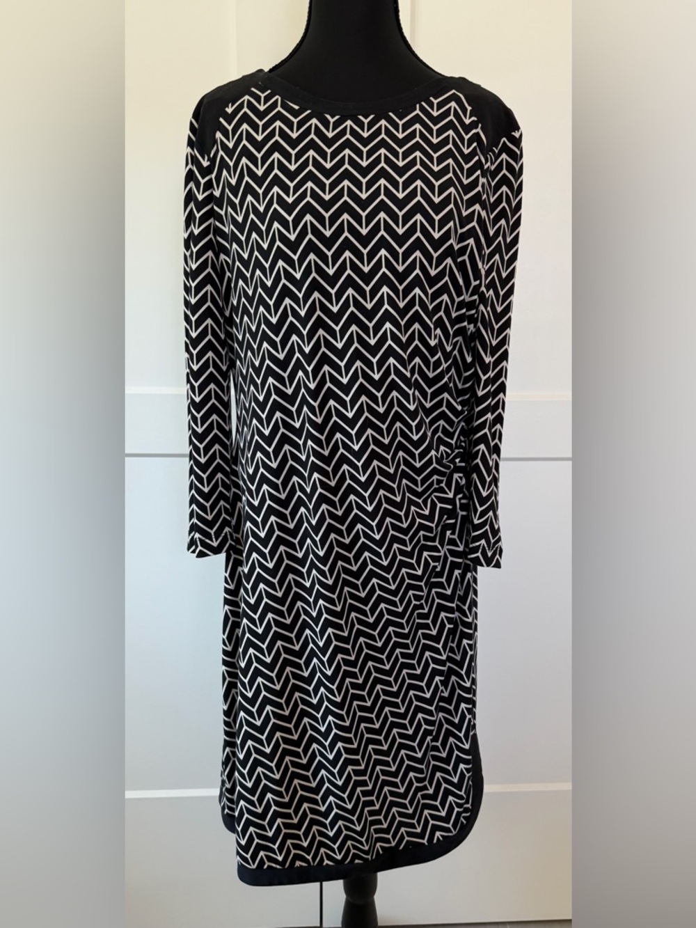 EUC Donna Morgan Flattering‎ Black and White Chevron Ruched Dress, Size 14 (XL)